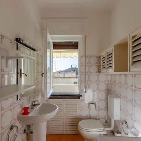 Apartament Altido Apt With Big Terrace On The Coast Of *
