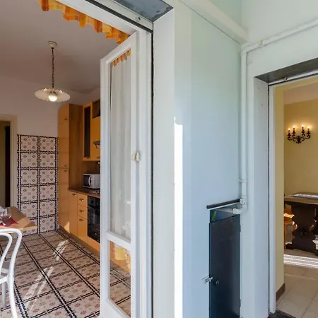 Altido Apt With Big Terrace On The Coast Of Bogliasco